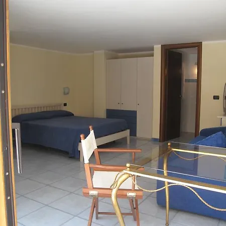 Villaggio Garden Park 3*